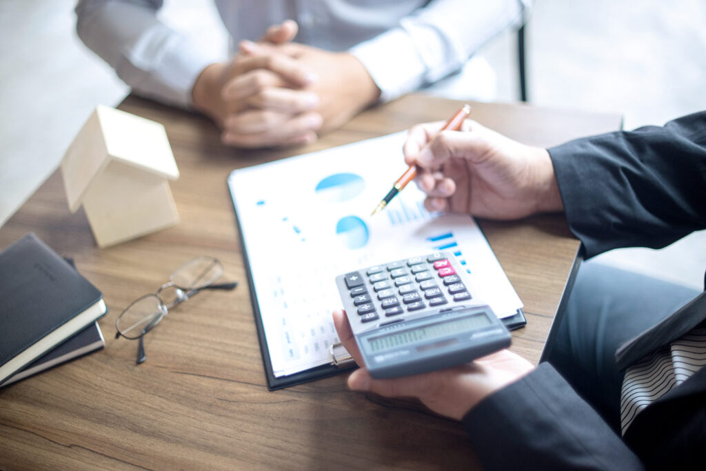 二胎房貸轉銀行諮詢，專員提供安心規劃與說明，實際條件依金融機構審核